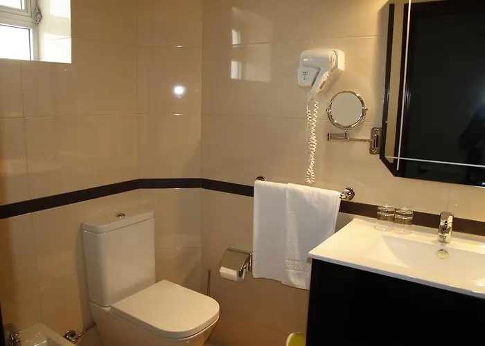 Colmeia Hotel Monte Real